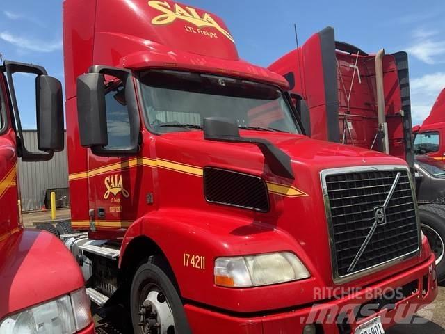 Volvo VNM Prime Movers