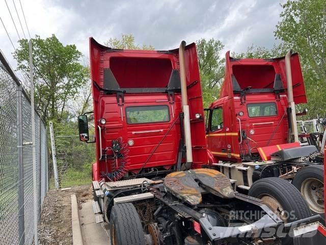 Volvo VNM Prime Movers