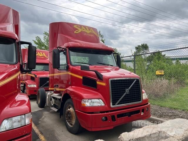 Volvo VNM Prime Movers