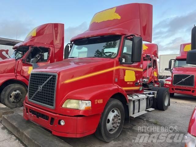 Volvo VNM Prime Movers