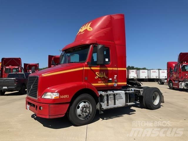 Volvo VNM Prime Movers