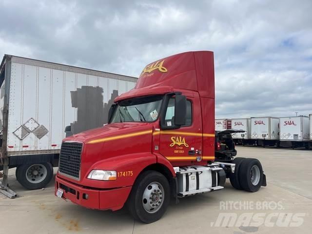 Volvo VNM Prime Movers