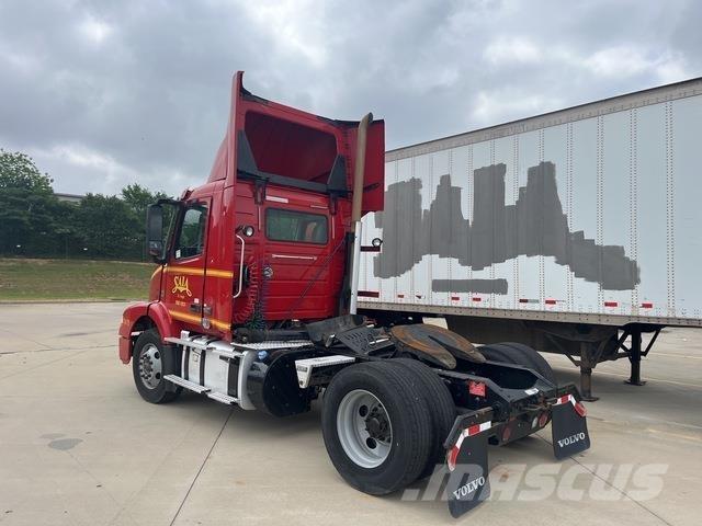 Volvo VNM Prime Movers