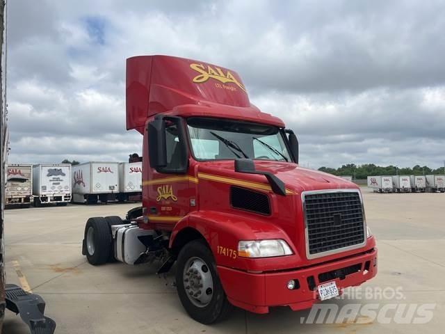 Volvo VNM Prime Movers