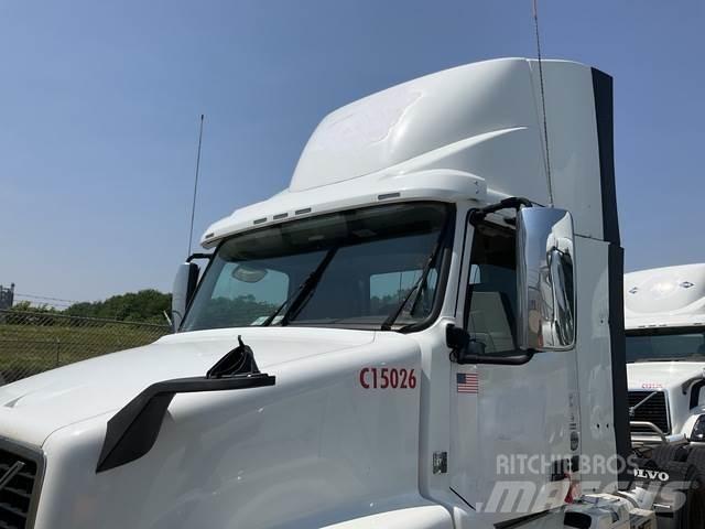 Volvo VNM Prime Movers