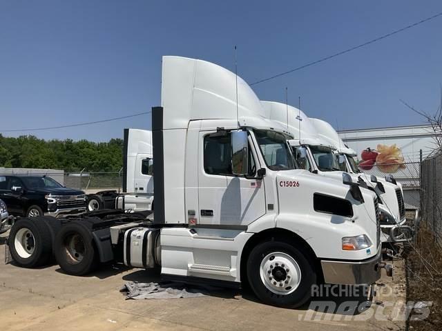 Volvo VNM Prime Movers