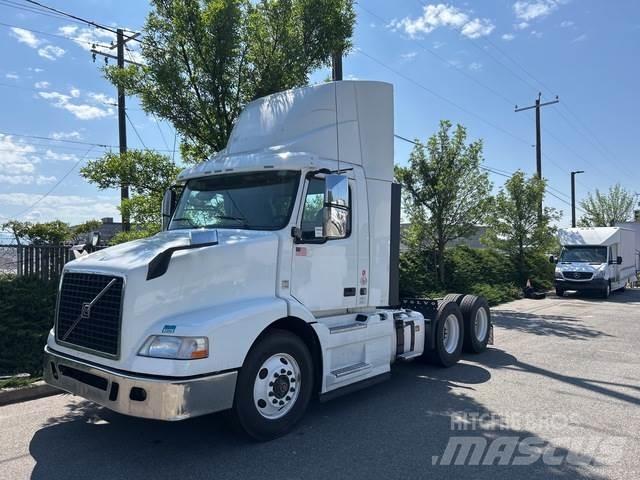 Volvo VNM Prime Movers