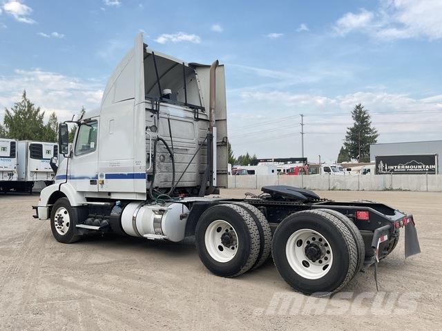 Volvo VNM Prime Movers