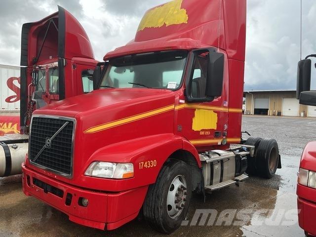 Volvo VNM Prime Movers
