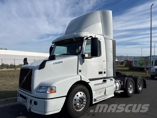 Volvo VNM Prime Movers