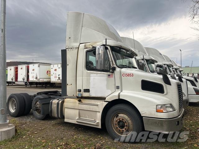 Volvo VNM Prime Movers