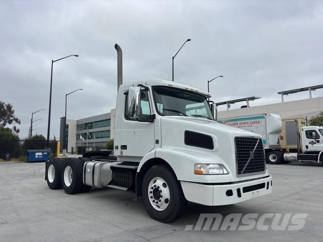 Volvo VNM 200 Prime Movers