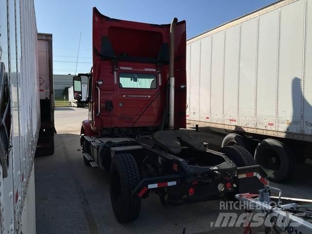Volvo VNM42T Prime Movers