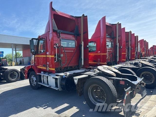 Volvo VNM42T Prime Movers