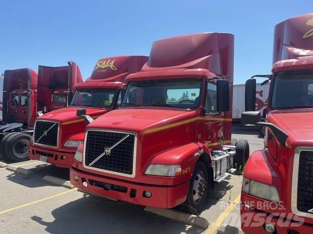 Volvo VNM42T Prime Movers