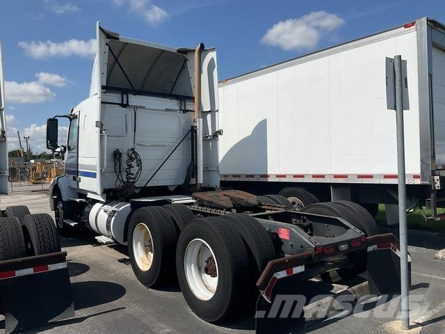 Volvo VNR64T Prime Movers