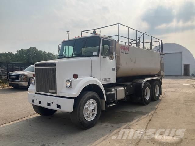 White/GMC  Farm machinery