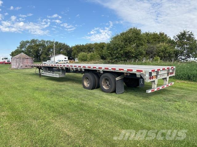 Wilson CF-1080 Flatbed/Dropside trailers