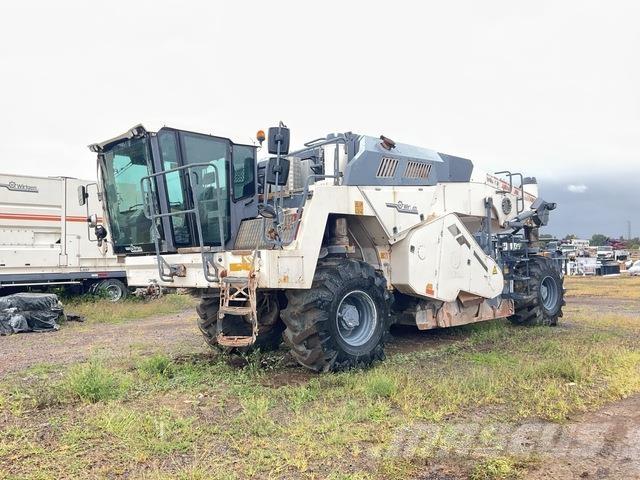 Wirtgen WR240 Soil compactors
