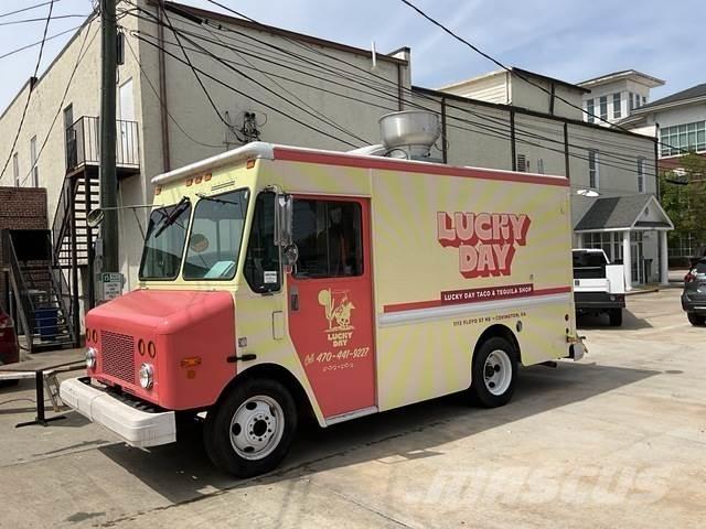 Workhorse P42 Beverage trucks