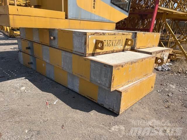 XCMG QTZ80 Tower cranes