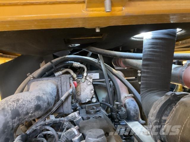 XCMG XGC130-I Track mounted cranes