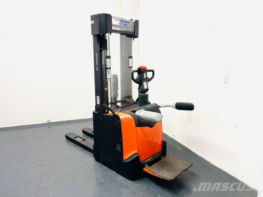 BT SPE160L Pedestrian stacker