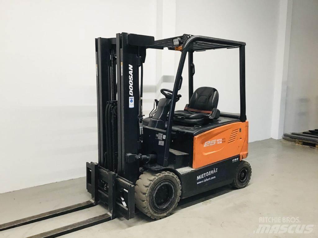 Doosan B25X-7 Electric forklift trucks