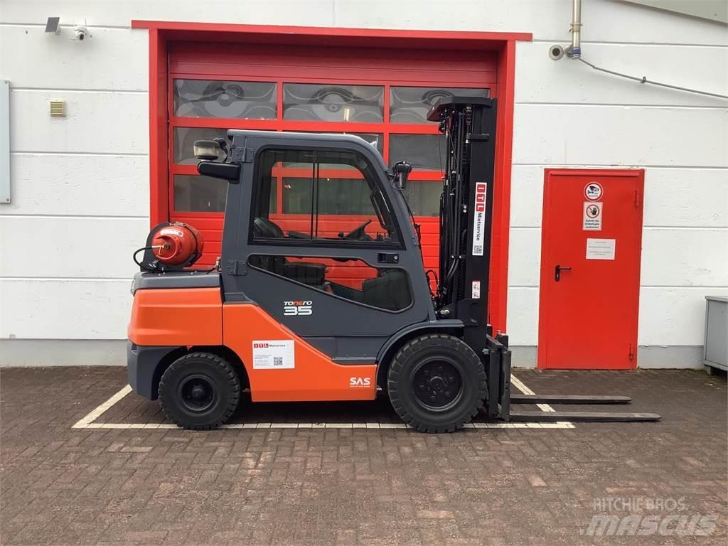 Toyota 8FGJF35 LPG trucks