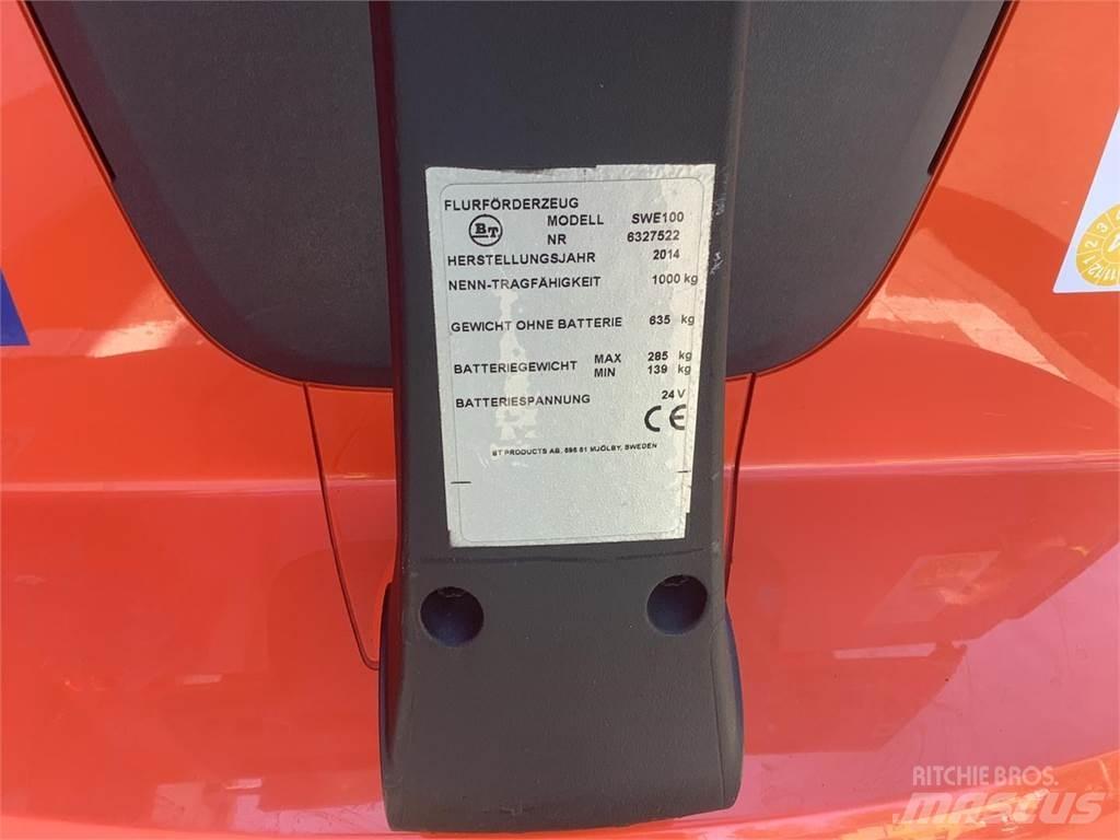 Toyota SWE100 Pedestrian stacker
