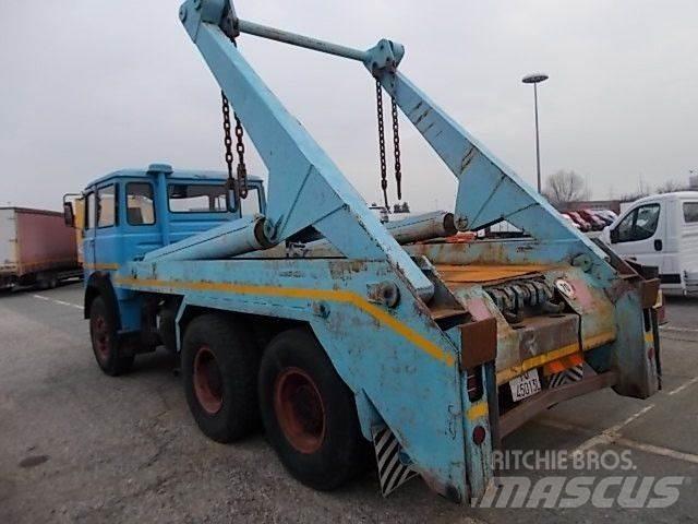 Fiat 697 NP Hook lift trucks