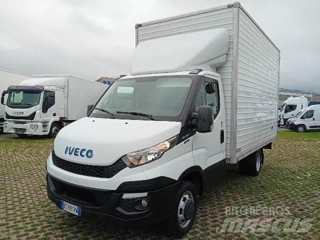 Iveco 35C13 Box trucks