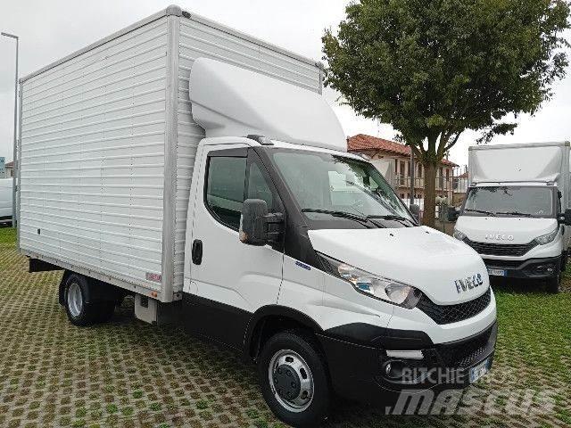 Iveco 35C13 Box trucks