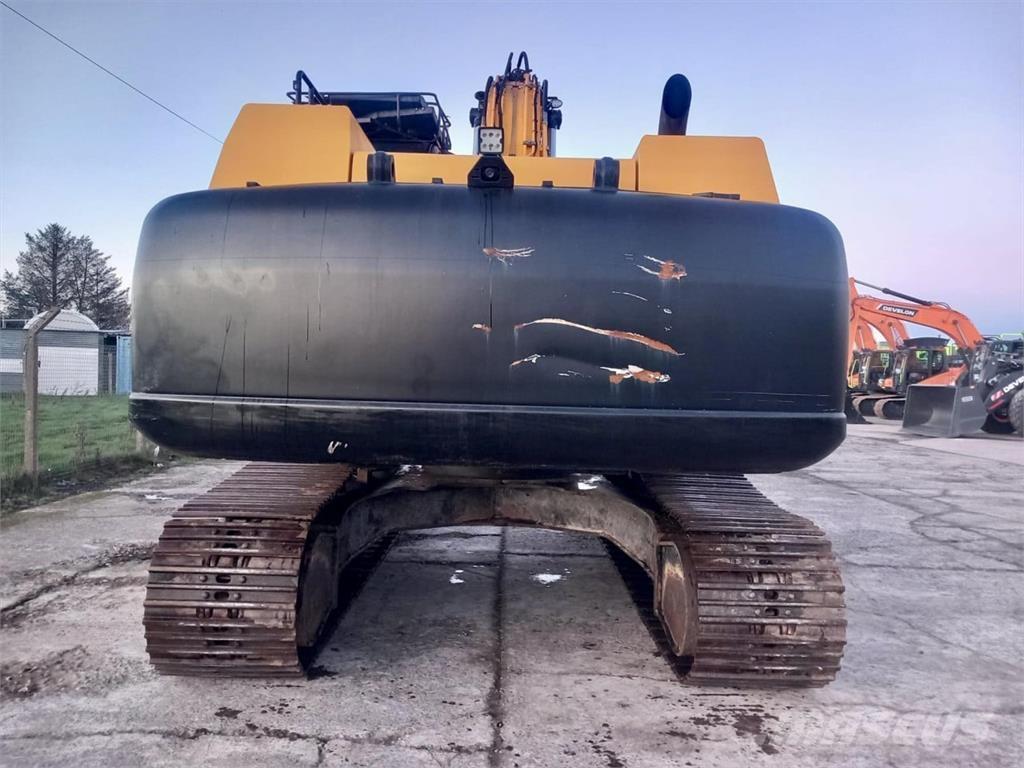 JCB JS300LC 4F Farm machinery