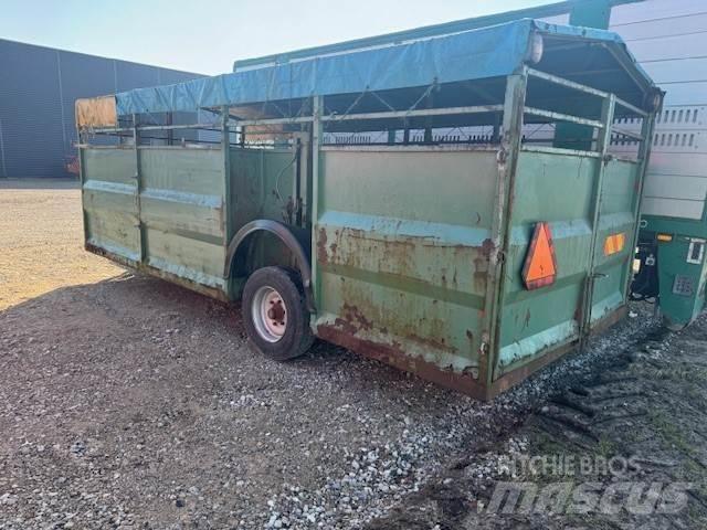  6M. MED HÆVE/SÆNK Livestock transport
