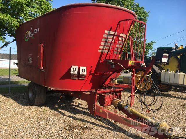 BvL V-MIX 24 S 2S Forage wagons