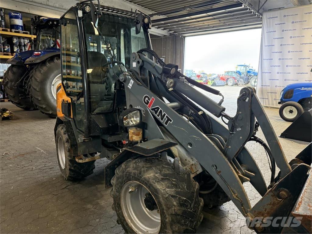GiANT 2700HD Mini loaders