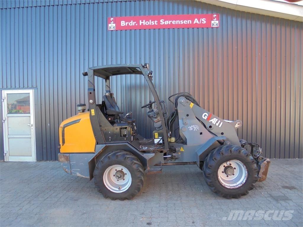 GiANT 5003 Mini loaders