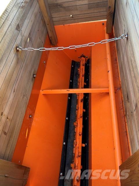 Hydromann 300 Sand and salt spreaders