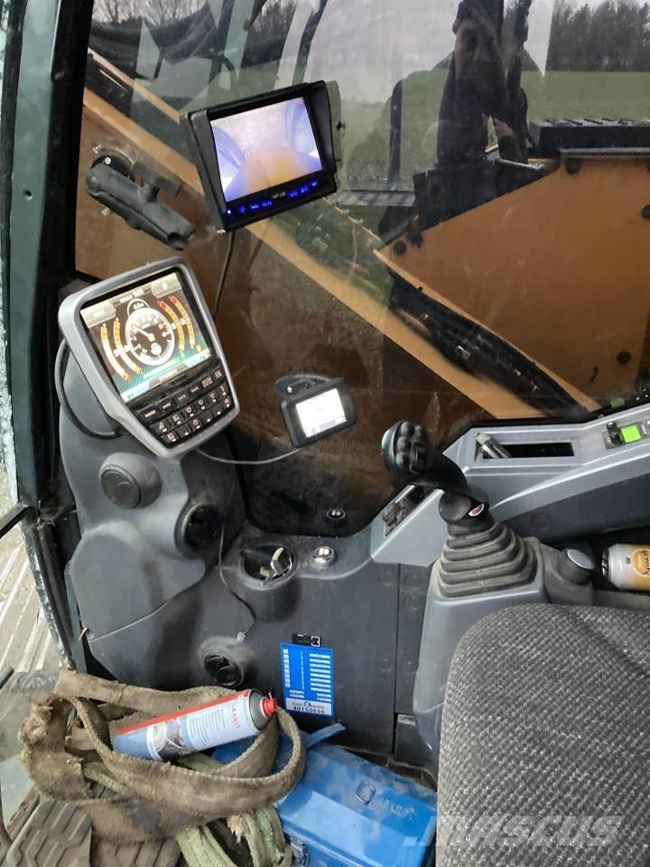 Hyundai HX 145 Crawler excavators