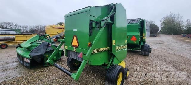 John Deere 590 Round balers