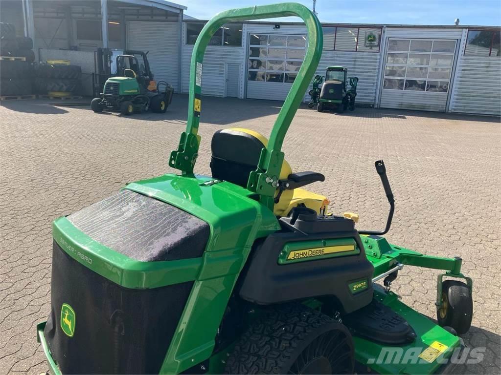John Deere Z997 Compact tractors