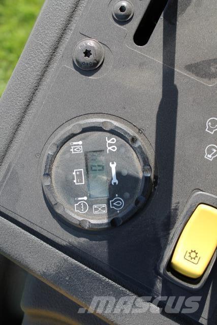 John Deere Z997R Compact tractors