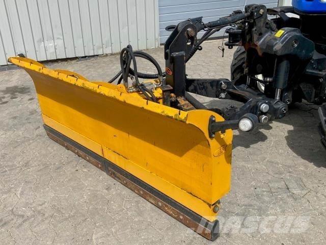 JST 1750 SNEPLOV Snow blades and plows