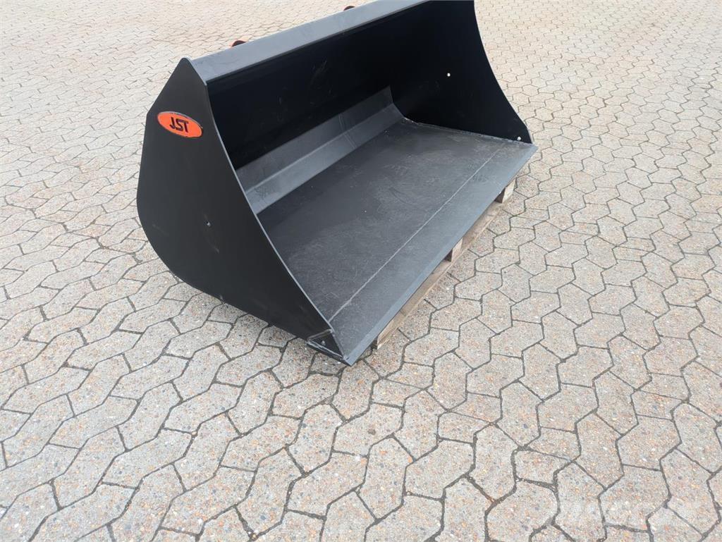 JST M SKOVL Other tractor accessories