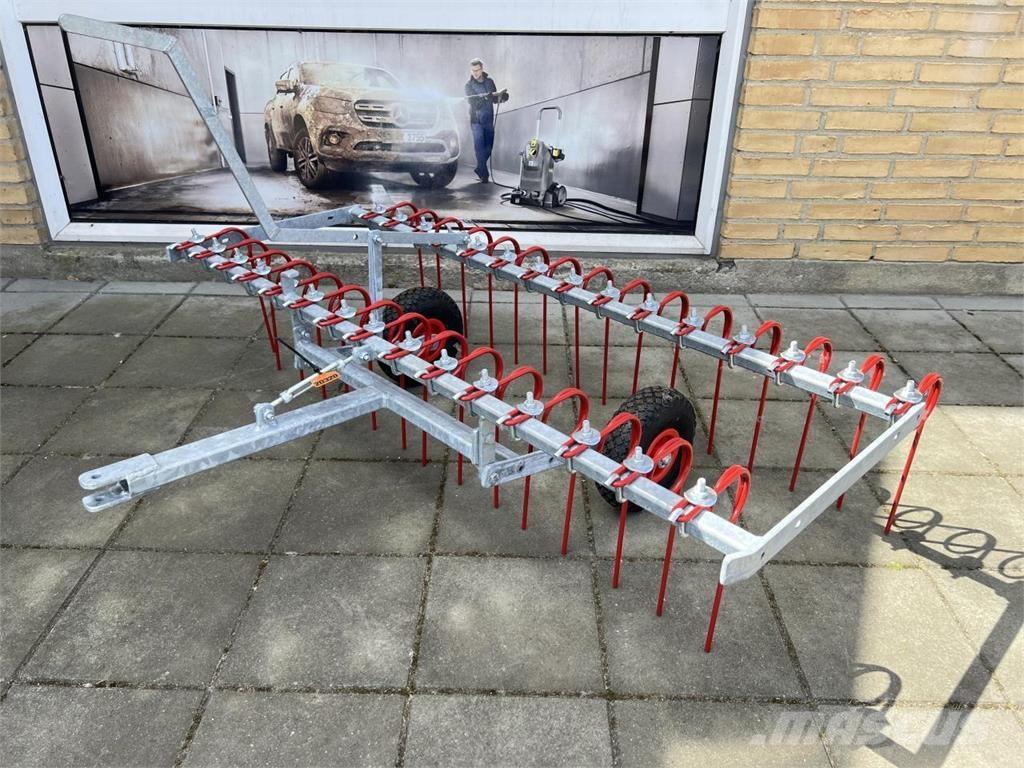 KT 112 Rakes and tedders