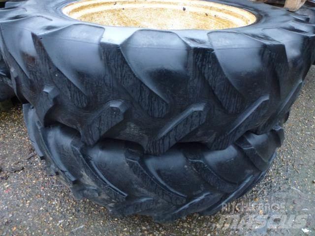 Molcon 16.9X38 Tyres, wheels and rims