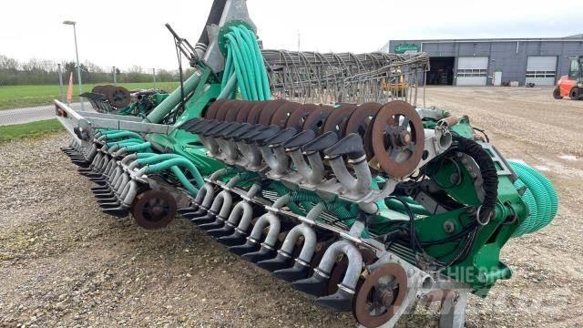 Samson TD 12 Fertilizer sprayers