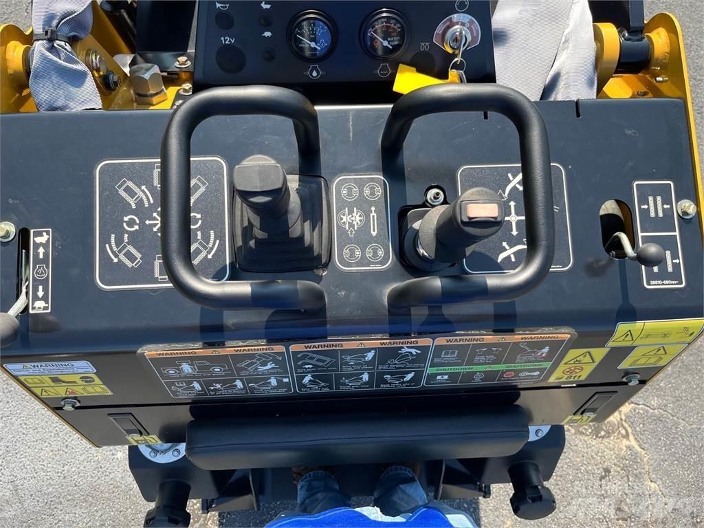 Boxer 700HDX Mini loaders