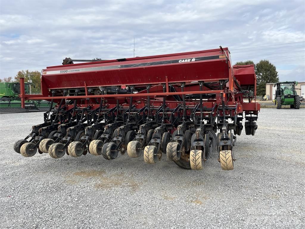 Case IH 5500 Drills